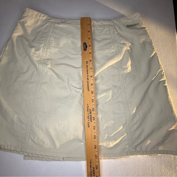 Royal Robbins Hiking Skort Beige Nylon Wrap Shorts Zip Pocket Women’s Size 12 - Picture 8 of 10